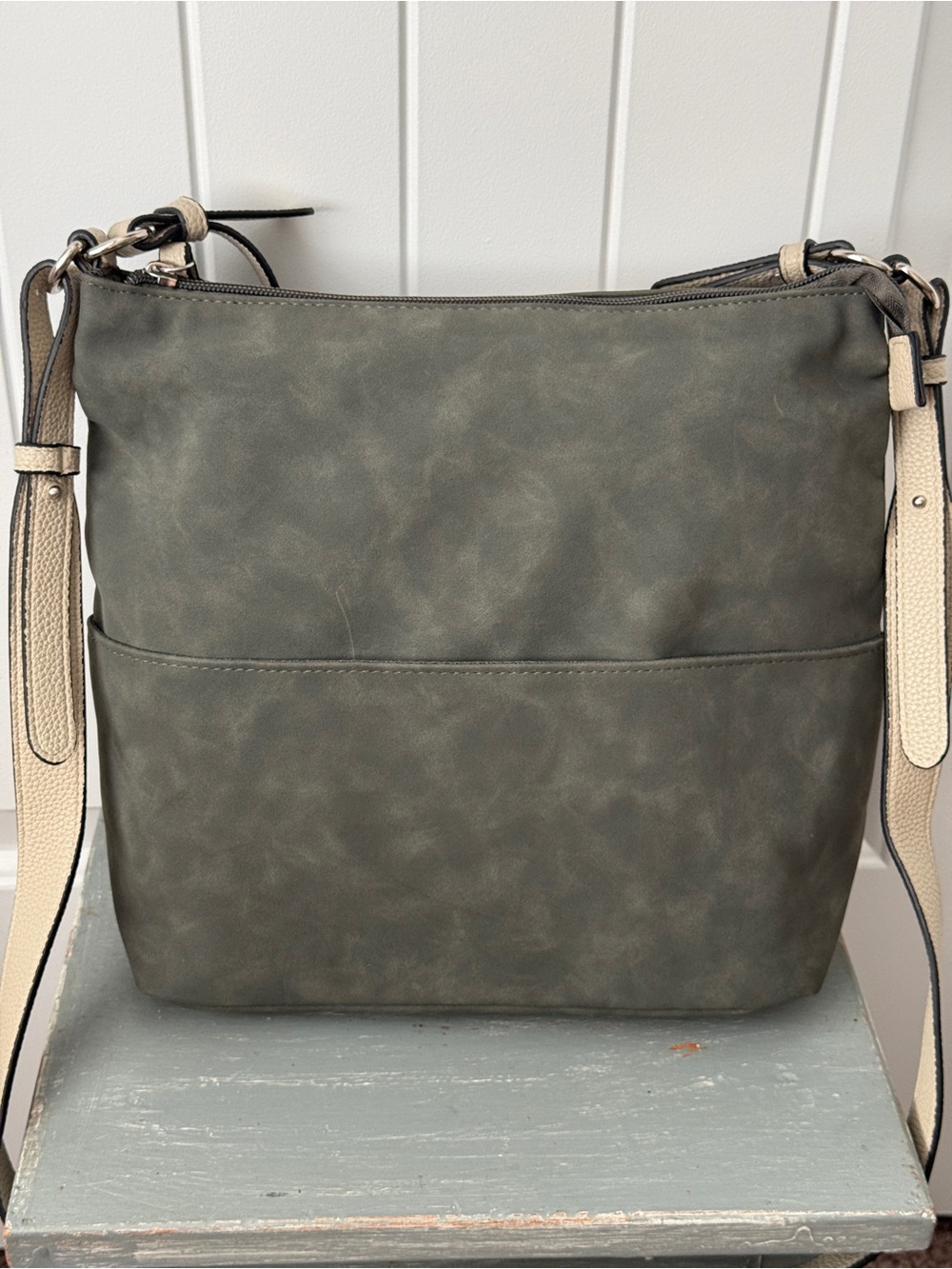 Grey Classic Women's Crossbody Bag Cream Strap